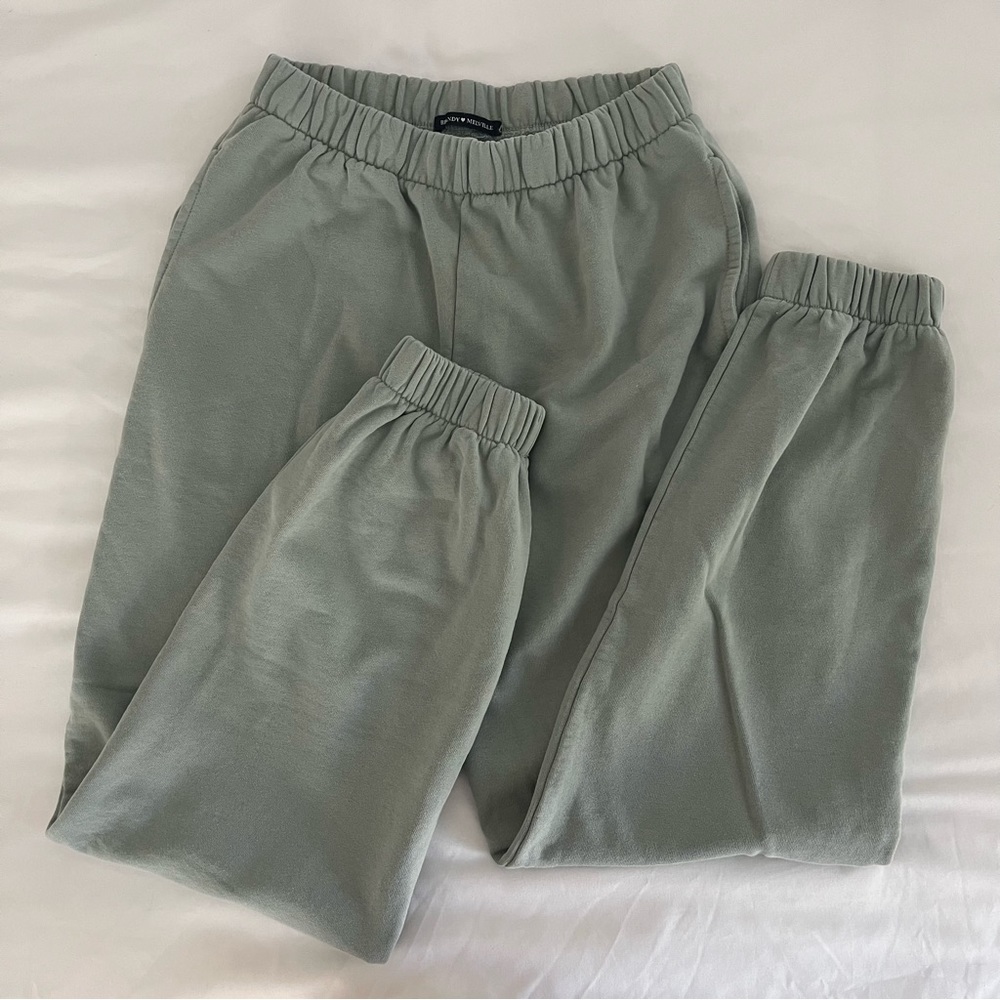 Brandy Melville Rosa Sweatpants in Green